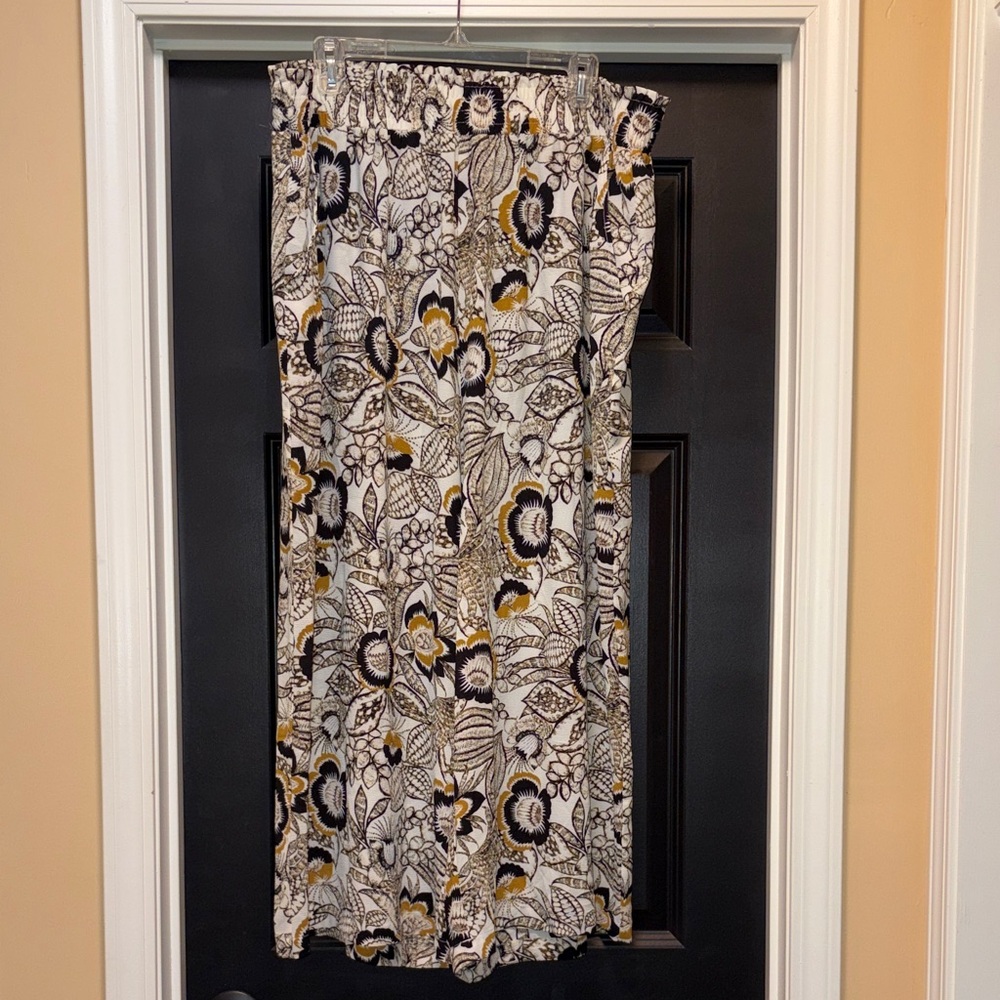 Rose & Olive Floral Print Wide-Leg Pants